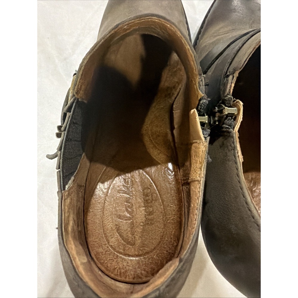 CLARKS Indigo Artisan Heath Woodlark Belted Buckle Ankle Boots Boho Punk Heel 7m - Picture 6 of 8